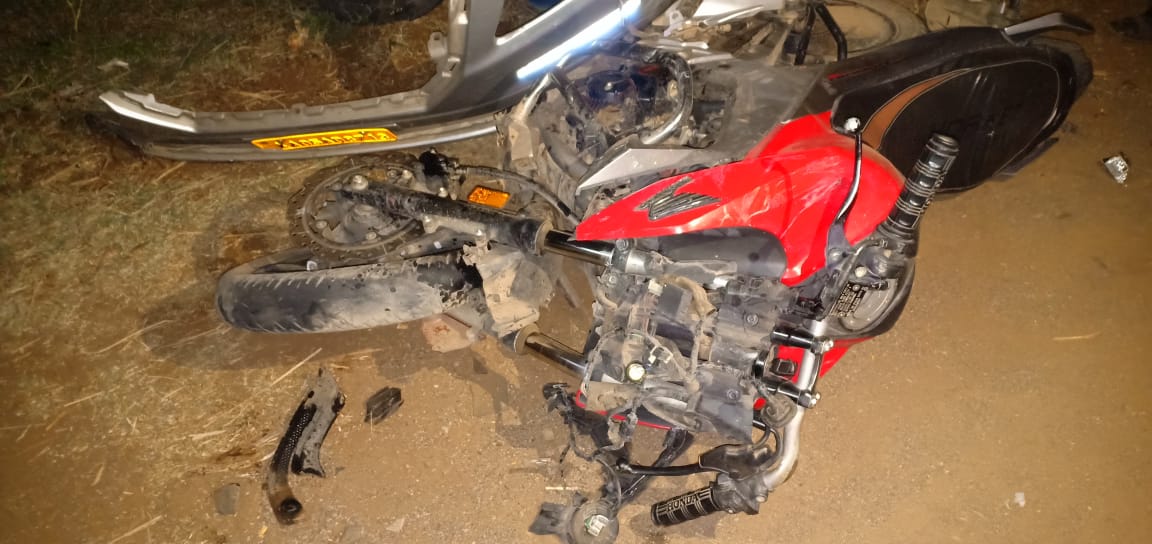 ಹನೂರು: ಕಾರು-ಬೈಕ್ ಮುಖಾಮುಖಿ ಢಿಕ್ಕಿ; ಇಬ್ಬರಿಗೆ ಗಾಯ