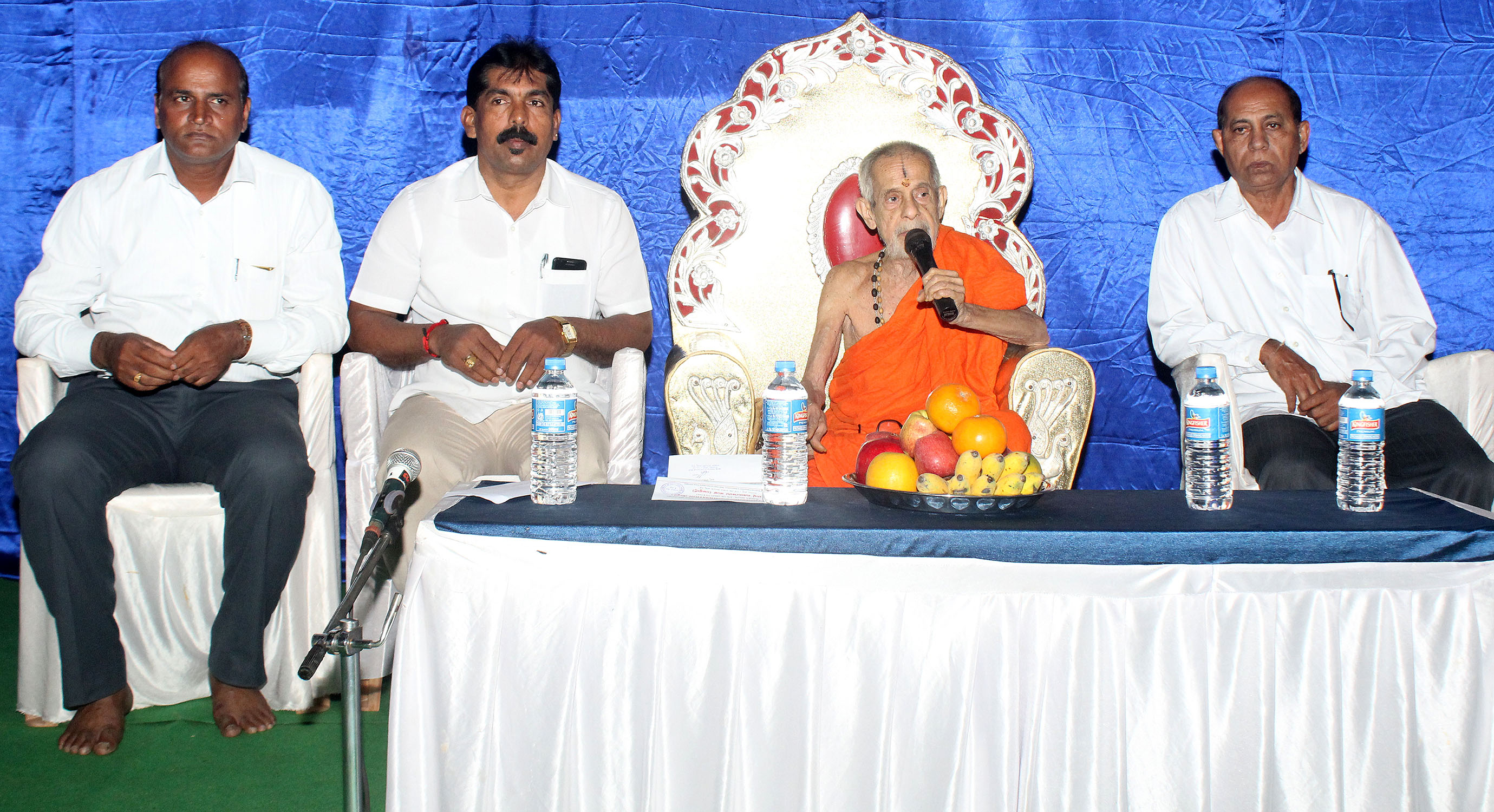 ಕೇಂದ್ರ, ರಾಜ್ಯ ಸಚಿವರ ಗಮನಕ್ಕೆ ತರುವ ಪ್ರಯತ್ನ: ಪೇಜಾವರ ಶ್ರೀ