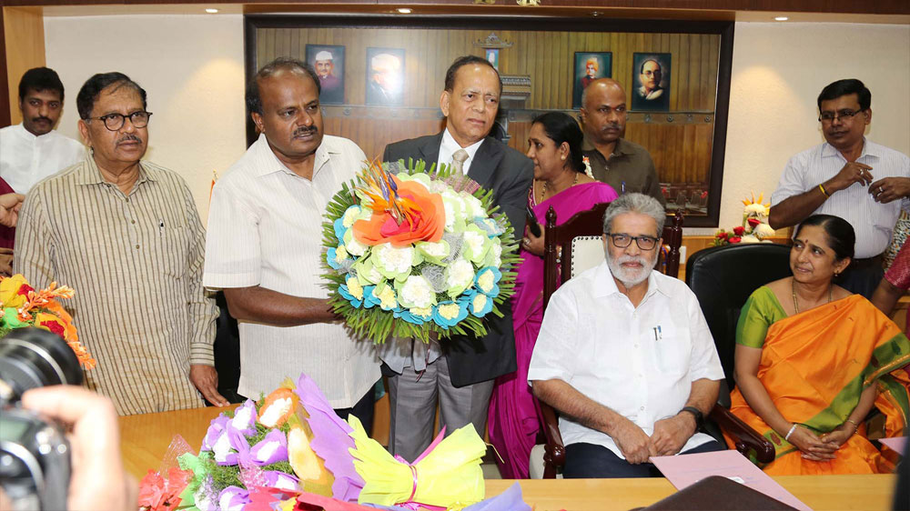 ವಿಧಾನ ಪರಿಷತ್ತಿನ ನಾಮರ್ದೇಶಿತ ಸದಸ್ಯರಾಗಿ ತಿಪ್ಪೇಸ್ವಾಮಿ ಪ್ರಮಾಣ ವಚನ ಸ್ವೀಕಾರ