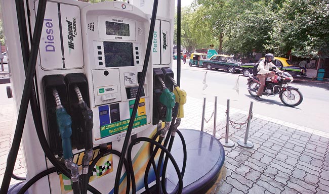 ದೇಶಾದ್ಯಂತ ಹೆಚ್ಚುತ್ತಿರುವ ಪೆಟ್ರೋಲ್ ಪಂಪ್ ಮಿತಿ ಪರಿಶೀಲಿಸಲು ಹಸಿರು ನ್ಯಾಯಾಧಿಕರಣ ನಿರ್ದೇಶ
