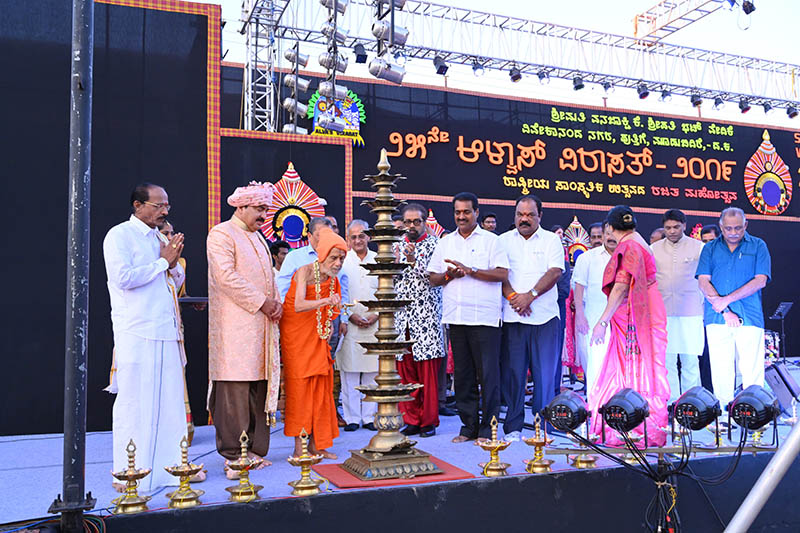 ರಾಷ್ಟ್ರೀಯ ಜೀವನದಲ್ಲಿ ಸಾಮರಸ್ಯ ಅಗತ್ಯ- ಪೇಜಾವರ ಶ್ರೀ