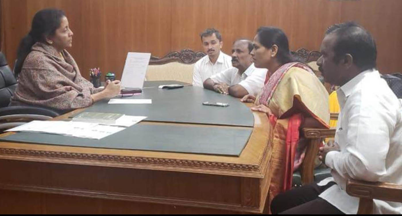 ಶೋಭಾರಿಂದ ರಕ್ಷಣಾ ಸಚಿವರ ಭೇಟಿ