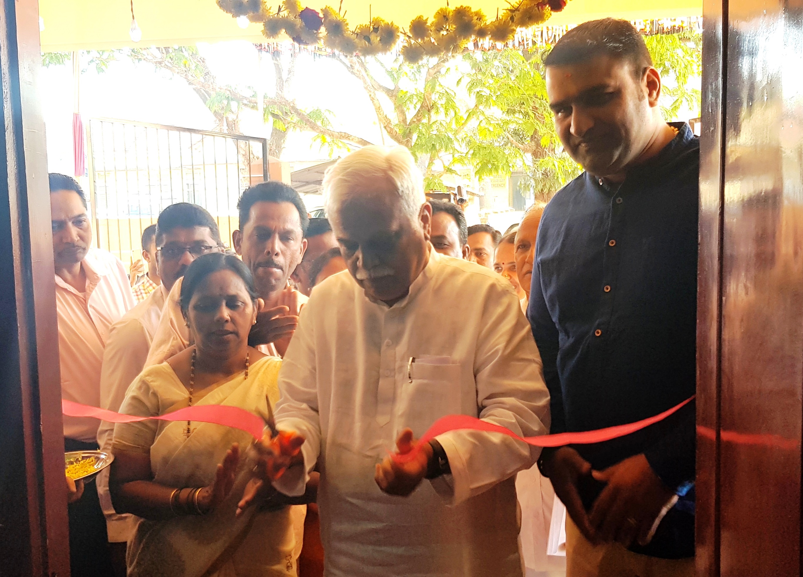 ಭಟ್ಕಳ: ಬಾಲಕಿಯರ ವಿದ್ಯಾರ್ಥಿನಿಲಯದ ನೂತನ ಕಟ್ಟಡ ಉದ್ಘಾಟಿಸಿದ ಸಚಿವ ದೇಶಪಾಂಡೆ