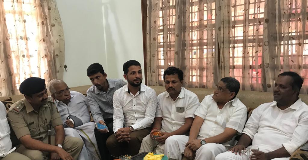 ಹಿರಿಯ ಕಾಂಗ್ರೆಸ್ ನಾಯಕ ದಿ. ಬಿ.ಎಂ. ಚಾಯಬ್ಬರ ಮನೆಗೆ ಸಚಿವ ಖಾದರ್ ಭೇಟಿ