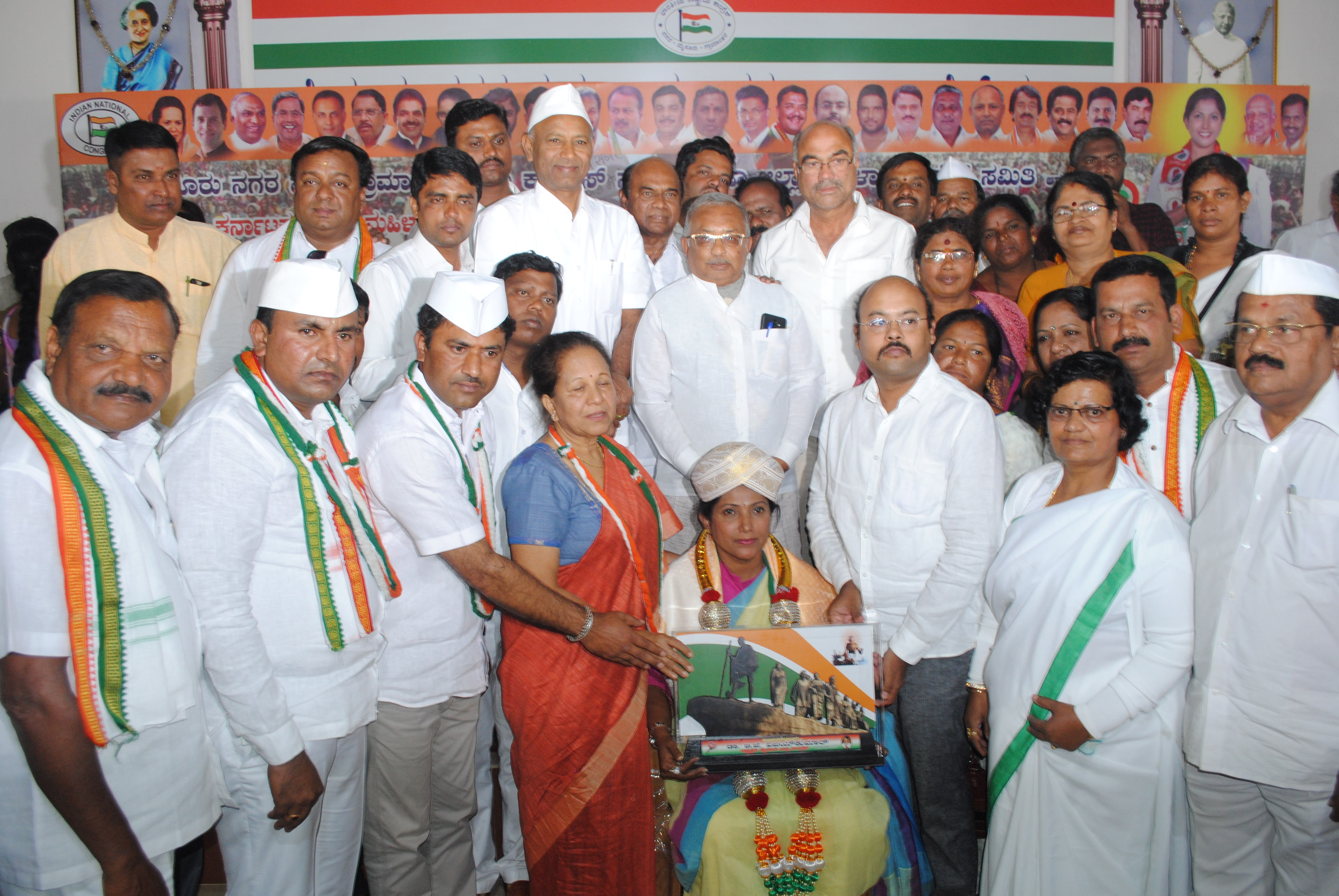 ಪಕ್ಷ ಸಂಘಟಿಸುವ ಶಕ್ತಿ ಇರುವುದು ಕಾರ್ಯಕರ್ತರಿಗೆ ಮಾತ್ರ: ಮಾಜಿ ಸಚಿವೆ ರಾಣಿಸತೀಶ್