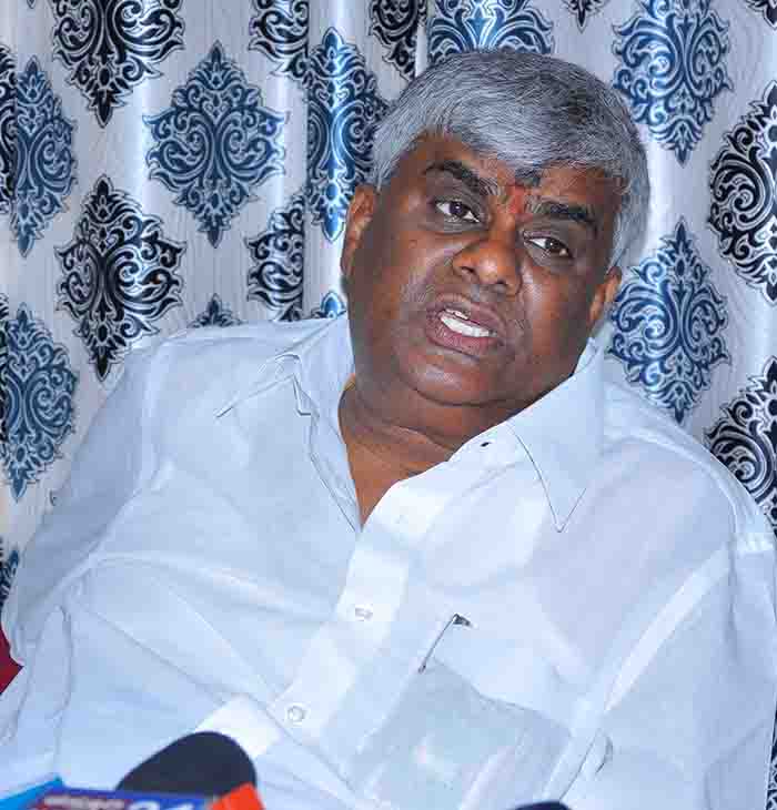 ಬಡವರ ಮಕ್ಕಳಿಗೂ ಗುಣಮಟ್ಟದ ಶಿಕ್ಷಣ ಸಿಗಬೇಕು: ಸಚಿವ ಎಚ್.ಡಿ.ರೇವಣ್ಣ