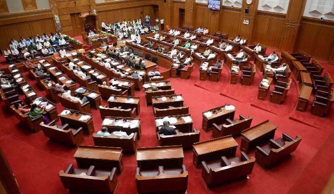 ಶುದ್ಧ ಕುಡಿಯುವ ನೀರಿನ ಘಟಕಗಳಲ್ಲಿ ಅವ್ಯವಹಾರ ಆರೋಪ: ಸದನ ಸಮಿತಿ ರಚನೆಗೆ ಆಗ್ರಹಿಸಿ ಪರಿಷತ್‌ನಲ್ಲಿ ಬಿಜೆಪಿ ಧರಣಿ