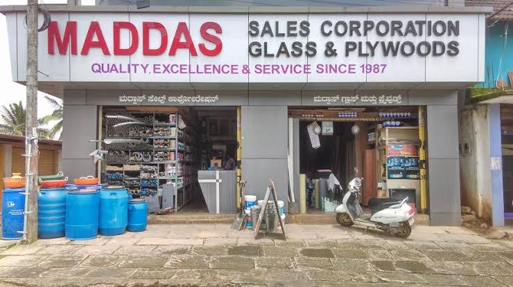 ಕೊಪ್ಪ: ವಾಣಿಜ್ಯ ಅಂಗಡಿ ಮಳಿಗೆಗಳ ಮೇಲೆ ಐಟಿ ದಾಳಿ