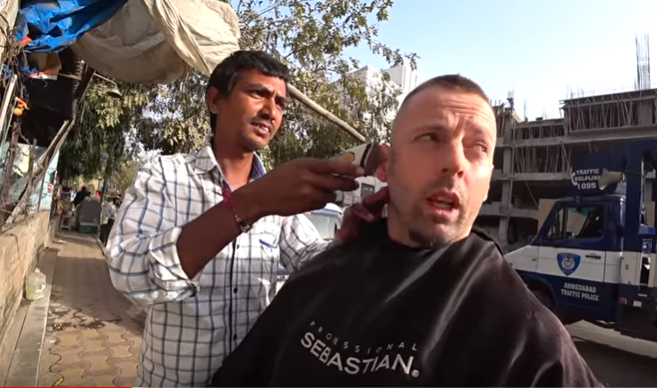 20 ರೂಪಾಯಿ ಖರ್ಚಾಗುವ ತಲೆಗೂದಲು ಕಟಿಂಗ್ ಗೆ 28,000 ರೂಪಾಯಿ ಕೊಟ್ಟ!