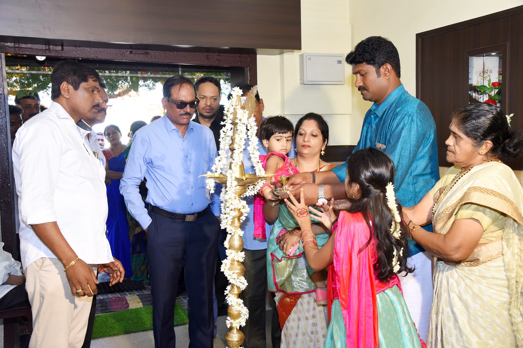 ಕೂಳೂರು: ‘ಗಡಿಯಾರ್’ ರೆಸ್ಟೋರೆಂಟ್ ಶುಭಾರಂಭ