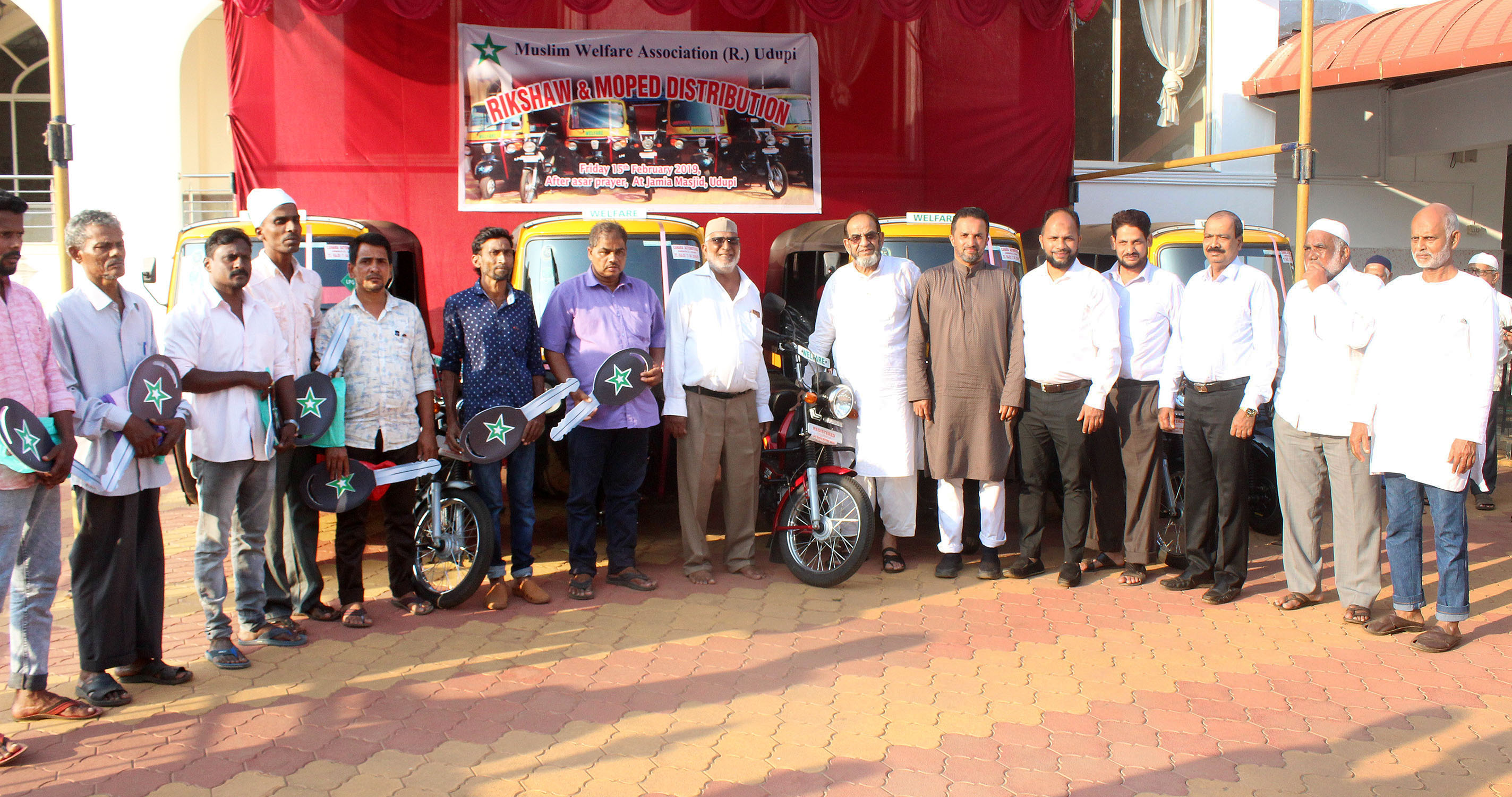 ಉಡುಪಿ: 7 ಫಲಾನುಭವಿಗಳಿಗೆ ರಿಕ್ಷಾ, ಟಿವಿಎಸ್ ಮೊಪೆಡ್ ವಿತರಣೆ