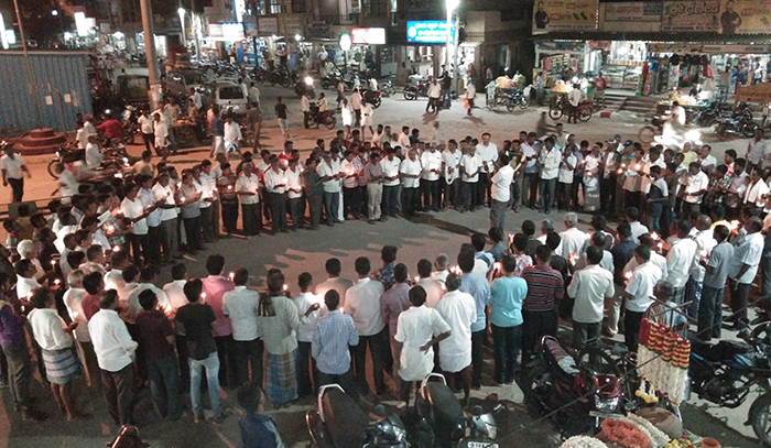 ಹನೂರು: ಉಗ್ರರ ದಾಳಿಯಲ್ಲಿ ಹುತಾತ್ಮರಾದ ಯೋಧರಿಗೆ ಶ್ರದ್ಧಾಂಜಲಿ