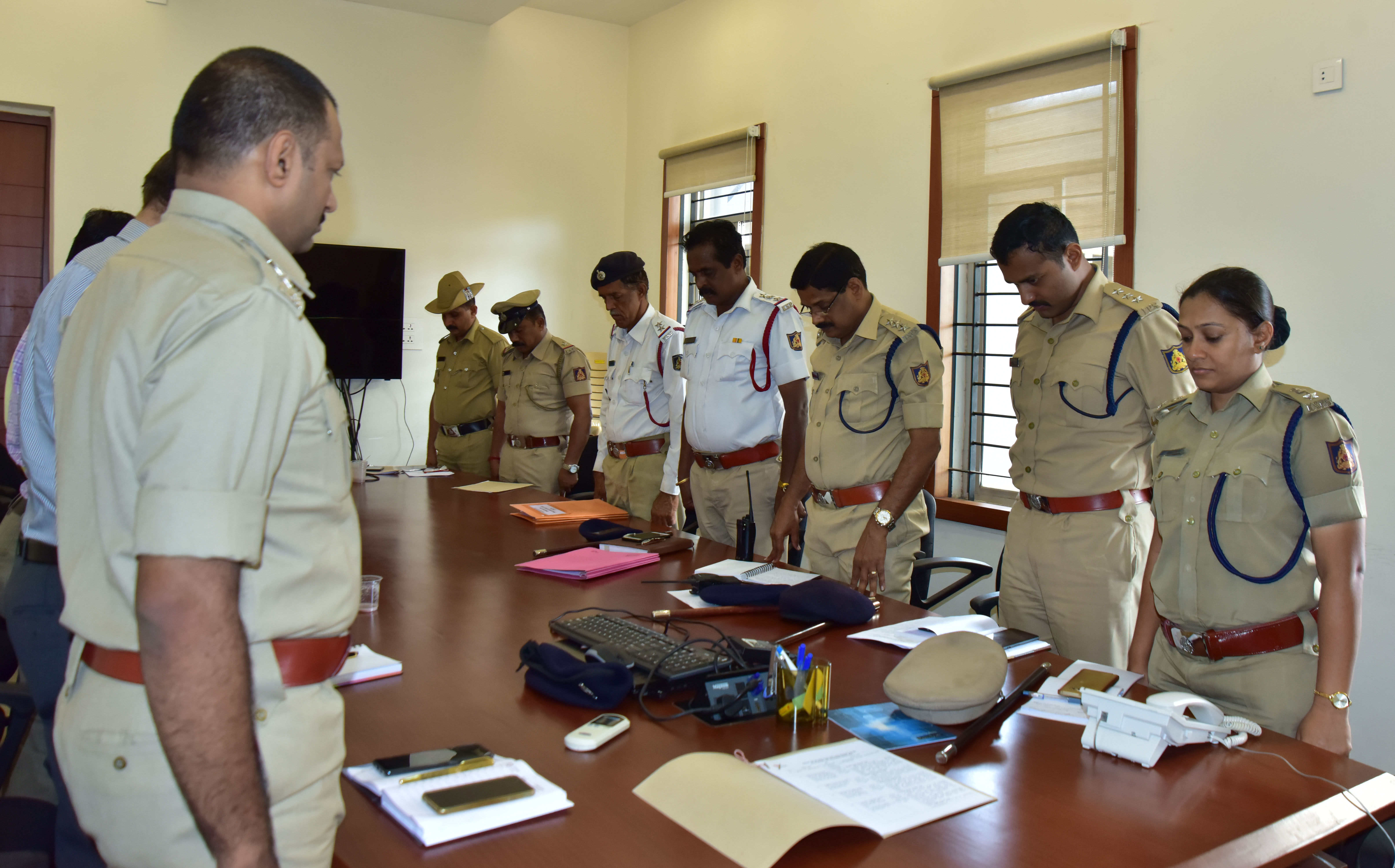 ಸೆಂಟ್ರಲ್ ಮಾರ್ಕೆಟ್ ಆಸುಪಾಸಿನ ಬೀದಿಬದಿ ವ್ಯಾಪಾರಿಗಳ ತೆರವಿಗೆ ಆಗ್ರಹ