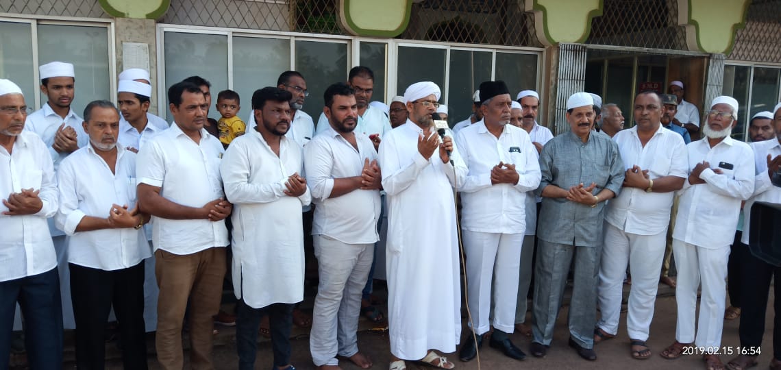 ಉಳ್ಳಾಲ ದರ್ಗಾ: ಹುತಾತ್ಮ ಯೋದರಿಗೆ ವಿಶೇಷ ಪ್ರಾರ್ಥನೆ, ಖಂಡನಾ ಸಭೆ