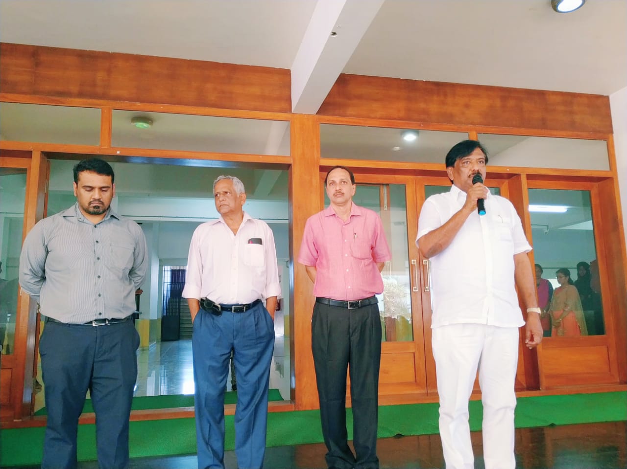 ಕಣಚೂರು ಮೆಡಿಕಲ್ ಕಾಲೇಜು ಆಸ್ಪತ್ರೆಯಲ್ಲಿ ಹುತಾತ್ಮ ಯೋಧರಿಗೆ ಮೌನ ಪ್ರಾರ್ಥನೆ