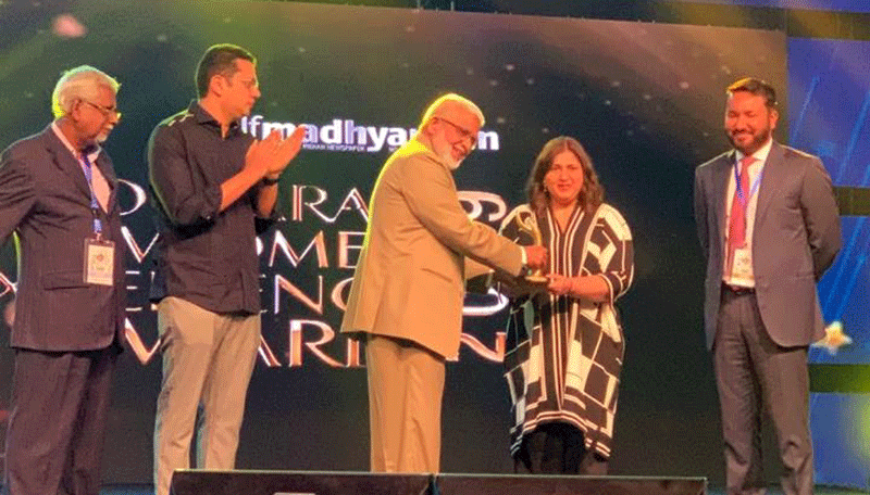 ಶಾರ್ಜಾ: ‘ಕಮಾನ್ ಕೇರಳ’ ಸಮಾವೇಶದಲ್ಲಿ ಶಬಾನಾ ಫೈಝಲ್‌ ರಿಗೆ ‘ಇಂಡೊ-ಅರಬ್ ವಿಮೆನ್ ಎಕ್ಸಲೆನ್ಸ್’ ಪ್ರಶಸ್ತಿ