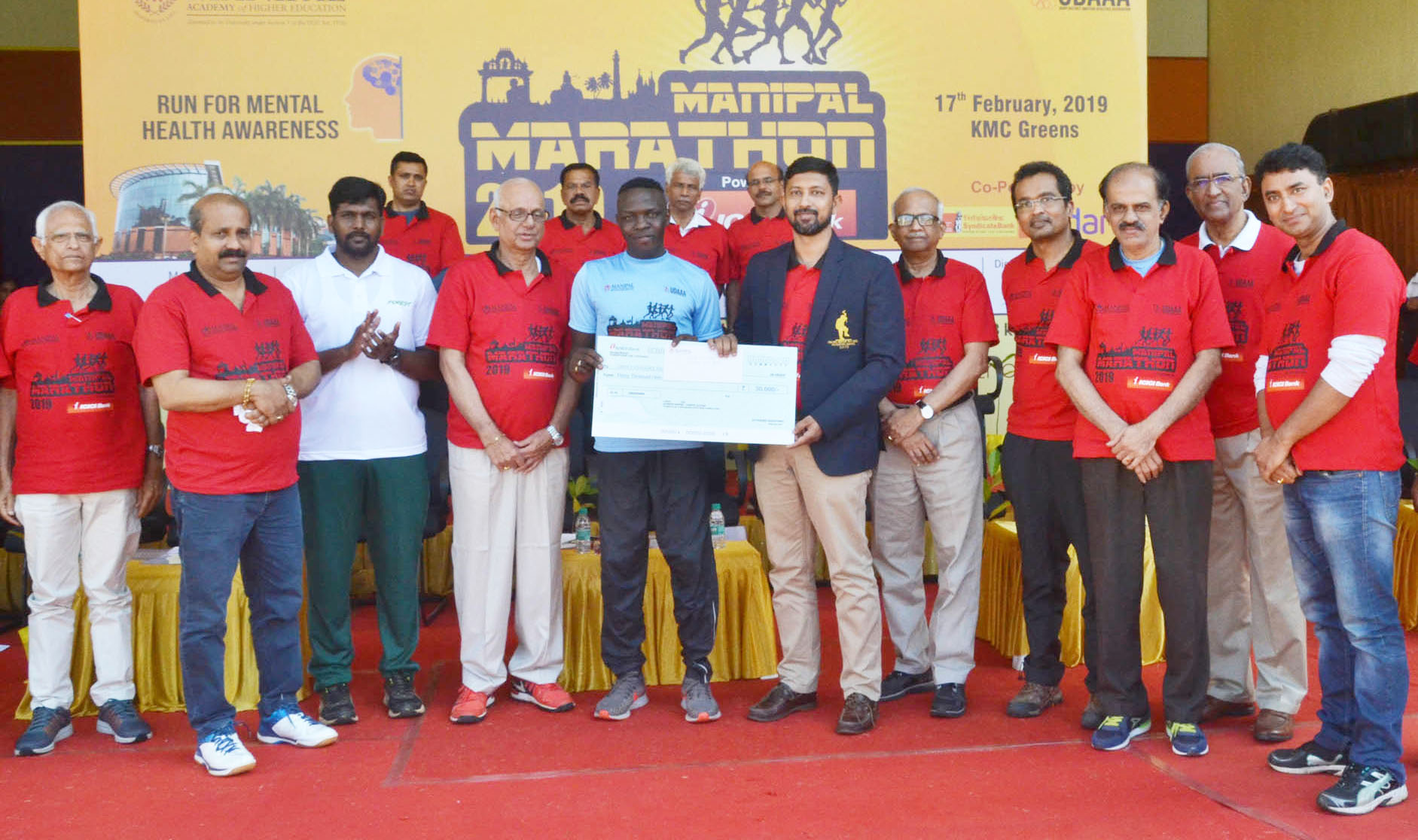 ಮಣಿಪಾಲ ಹಾಫ್ ಮ್ಯಾರಥಾನ್: ಕೀನ್ಯಾದ ಇಬ್ರಾಹೀಂ, ಆಳ್ವಾಸ್ ನ ಅರ್ಚನಾಗೆ ಚಾಂಪಿಯನ್ ಪ್ರಶಸ್ತಿ