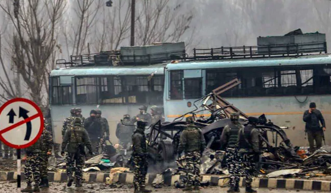 ಅತಂತ್ರ ಸ್ಥಿತಿಯಲ್ಲಿರುವ ಶ್ರೀನಗರ ನಿವಾಸಿಗಳಿಂದ ರಾಜ್ಯಪಾಲರಿಗೆ ಮನವಿ