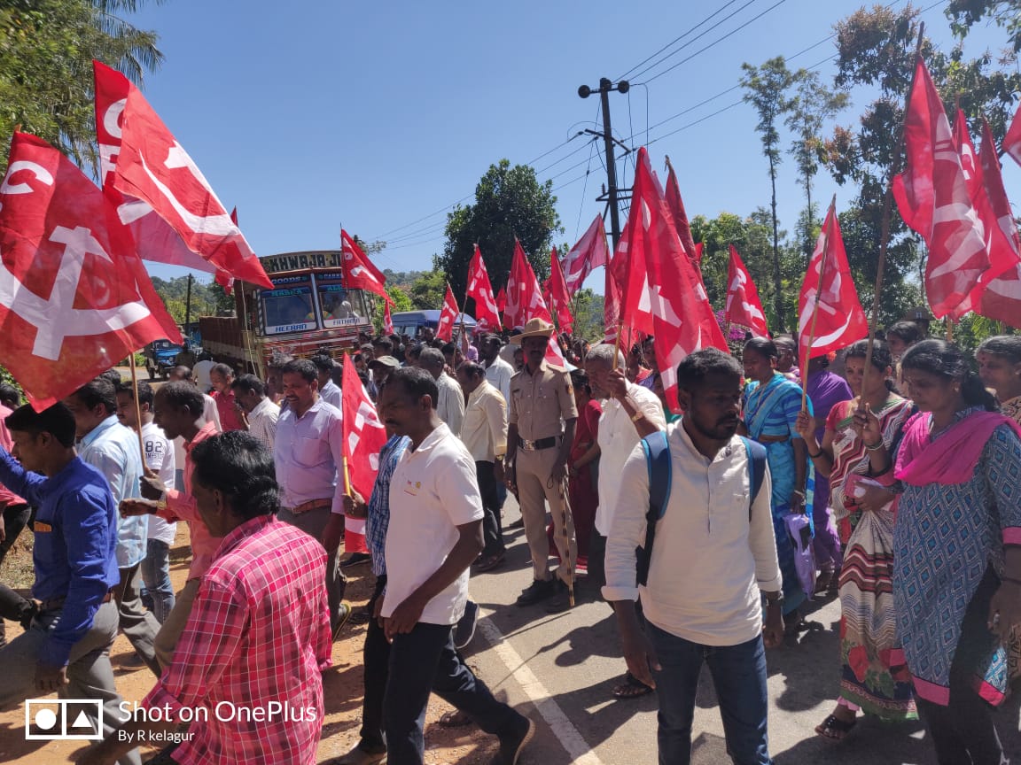 ಜಮೀನು ಕಬಳಿಕೆಗೆ ಸಂಚು ಆರೋಪ: ಶಾಸಕ ಕುಮಾರಸ್ವಾಮಿ ವಿರುದ್ಧ ಸಿಪಿಐ ಧರಣಿ