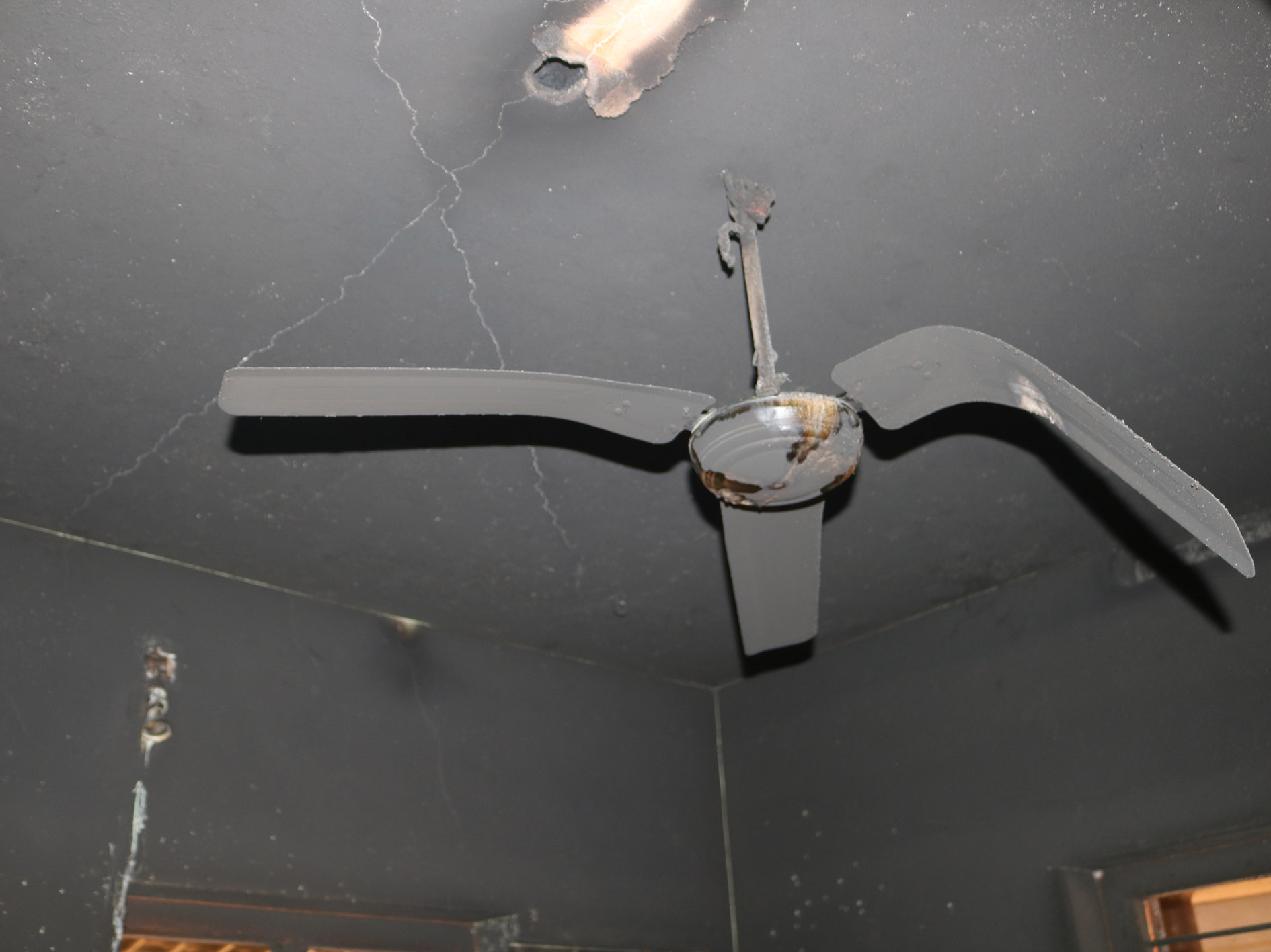 ವಿದ್ಯುತ್ ಅವಘಡ: ಮನೆಗೆ ಬೆಂಕಿ; ಅಪಾರ ನಷ್ಟ