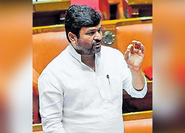 ನೆರೆ ರಾಜ್ಯದಿಂದ ಮದ್ಯ ತರುವುದೇ ಕಷ್ಟ, ಬೃಹತ್ ಪ್ರಮಾಣದ ಆರ್‌ಡಿಎಕ್ಸ್ ಹೇಗೆ ಬಂತು ?