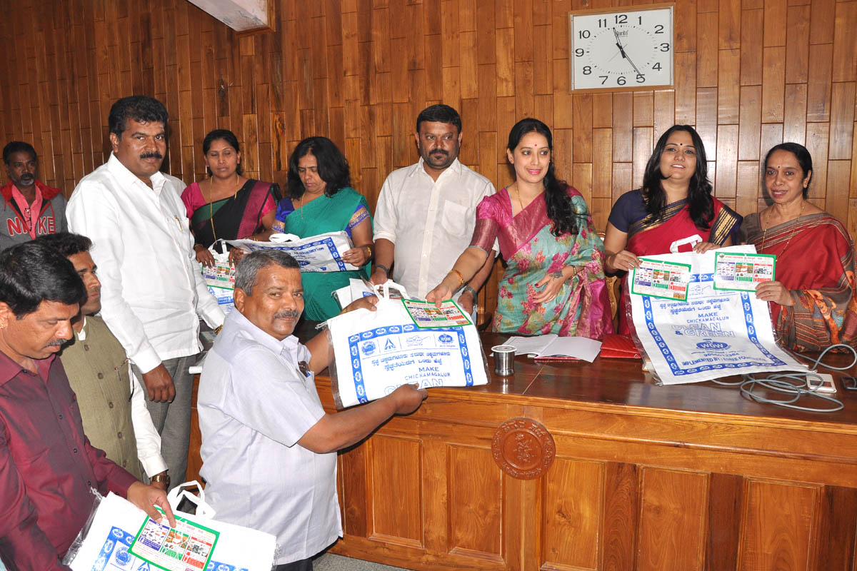 ಚಿಕ್ಕಮಗಳೂರು ನಗರಸಭೆ ಸಾಮಾನ್ಯ ಸಭೆ: ಹುತಾತ್ಮ ಯೋಧ ಗುರು ಕುಟುಂಬಕ್ಕೆ 3 ಲಕ್ಷ ರೂ. ನೀಡಲು ನಿರ್ಣಯ