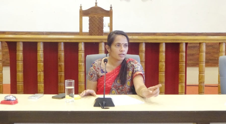 ವಸತಿರಹಿತ ಪರಿಶಿಷ್ಟ ಪಂಗಡಗಳಿಗೆ ಶೀಘ್ರ ನಿವೇಶನ ನೀಡಿ: ಅಧಿಕಾರಿಗಳಿಗೆ ಡಿಸಿ ನಿರ್ದೇಶನ