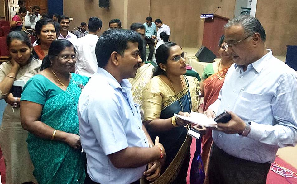 ವಿಶೇಷ ಶಾಲೆಗಳಿಗೂ ಸಮಾನ ಅನುದಾನ, ವೇತನ ನೀಡಲು ಆಗ್ರಹ