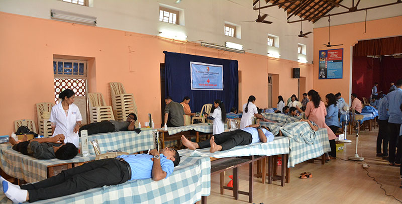 ಸಂತ ಅಲೋಶಿಯಸ್ ಕಾಲೇಜಿನಲ್ಲಿ ರಕ್ತದಾನ ಶಿಬಿರ