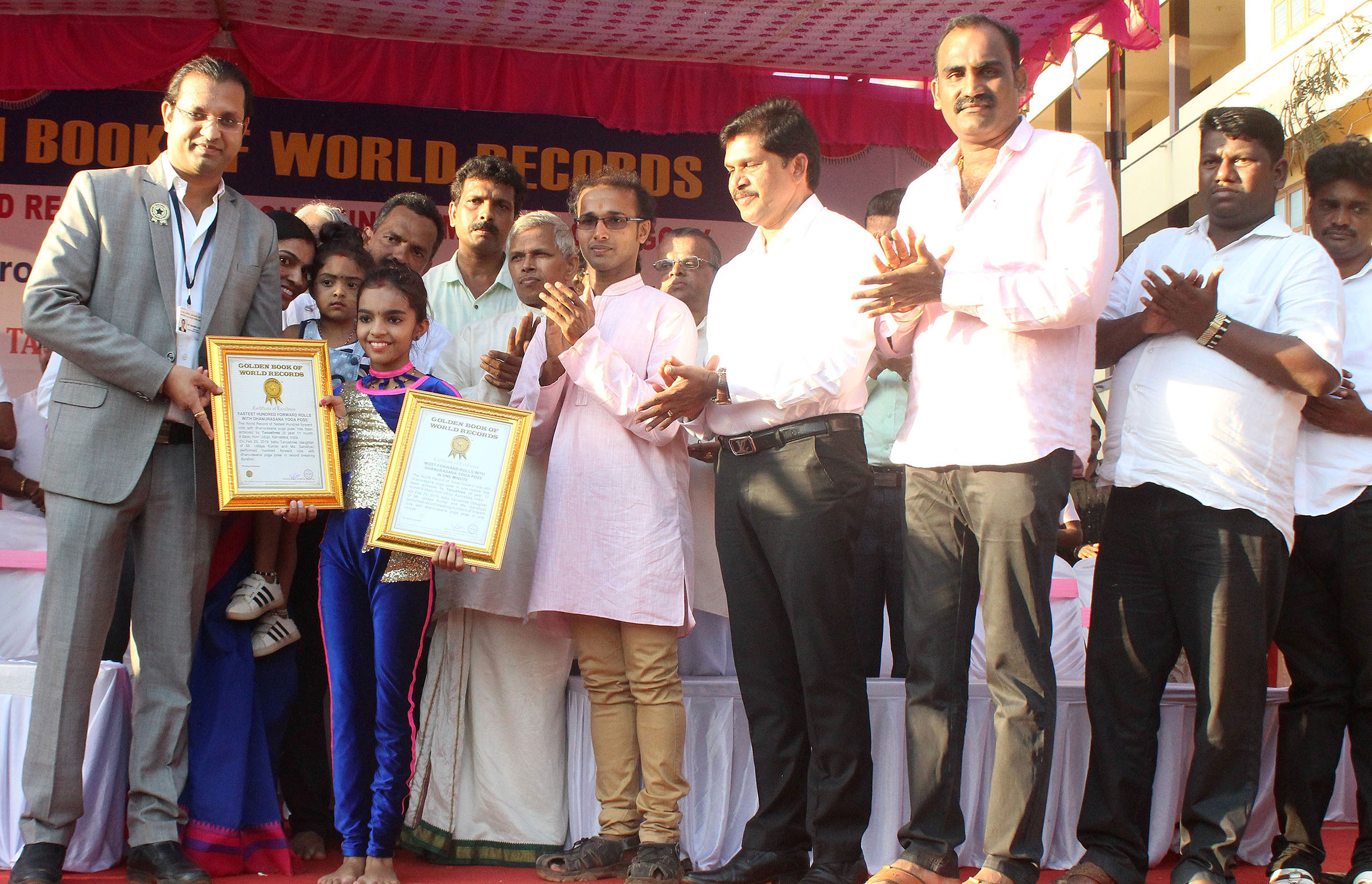 ತನುಶ್ರೀ ಪಿತ್ರೋಡಿಯಿಂದ ‘ಧನುರಾಸನ’ ಭಂಗಿಯಲ್ಲಿ ಎರಡು ಹೊಸ ವಿಶ್ವದಾಖಲೆ