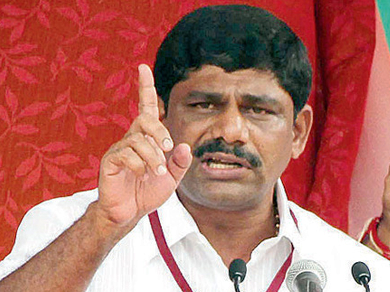 ವೋಲ್ಟೇಜ್ ಸಮಸ್ಯೆ ಪರಿಹರಿಸಲು ಸಂಸದ ಡಿ.ಕೆ.ಸುರೇಶ್ ಒತ್ತಾಯ