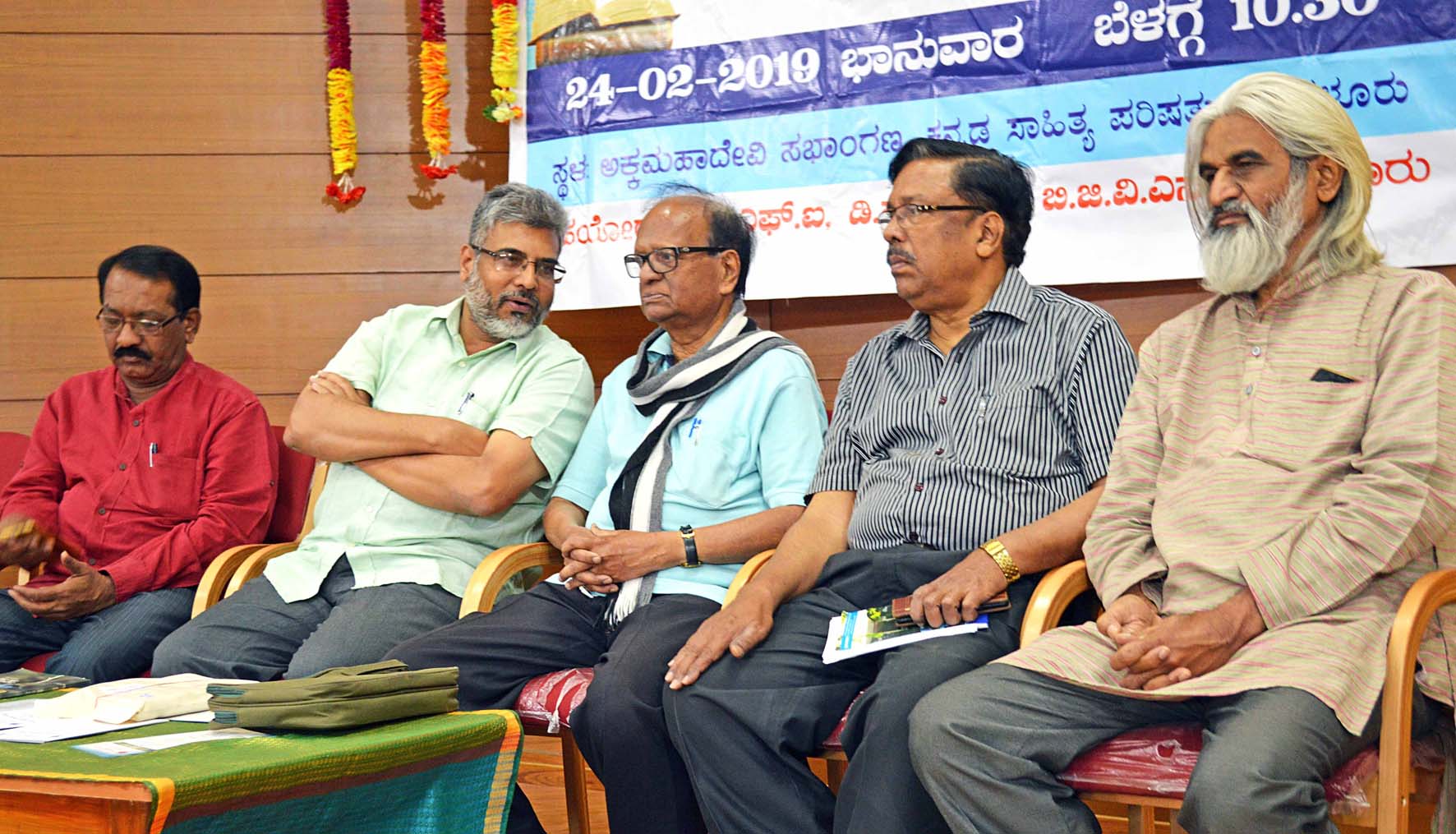 ಕುಮಾರಸ್ವಾಮಿ ಕುಟುಂಬ ಯೋಜನೆಯ ಮುಖ್ಯಮಂತ್ರಿ: ಪ್ರೊ.ಚಂಪಾ ವ್ಯಂಗ್ಯ