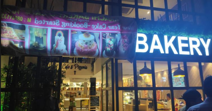 ಬೆಂಗಳೂರಿನ ಕರಾಚಿ ಬೇಕರಿಗೆ ಮುತ್ತಿಗೆ ಪ್ರಕರಣ: 9 ಮಂದಿಯ ಬಂಧನ