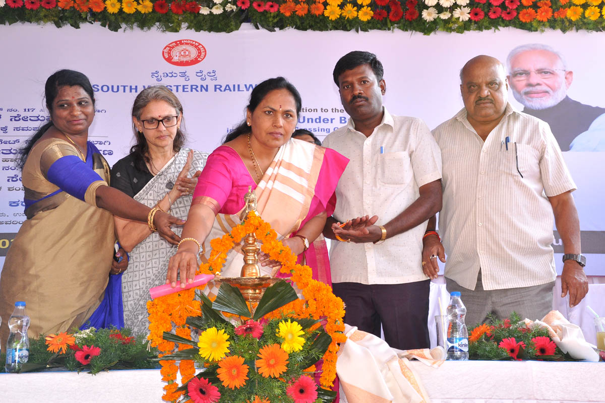 ಚಿಕ್ಕಮಗಳೂರು-ತರೀಕೆರೆ ಮಾರ್ಗದಲ್ಲಿ 25 ಕೋಟಿಗೂ ಹೆಚ್ಚಿನ ಅಭಿವೃದ್ಧಿ ಕೆಲಸ: ಶೋಭಾ ಕರಂದ್ಲಾಜೆ