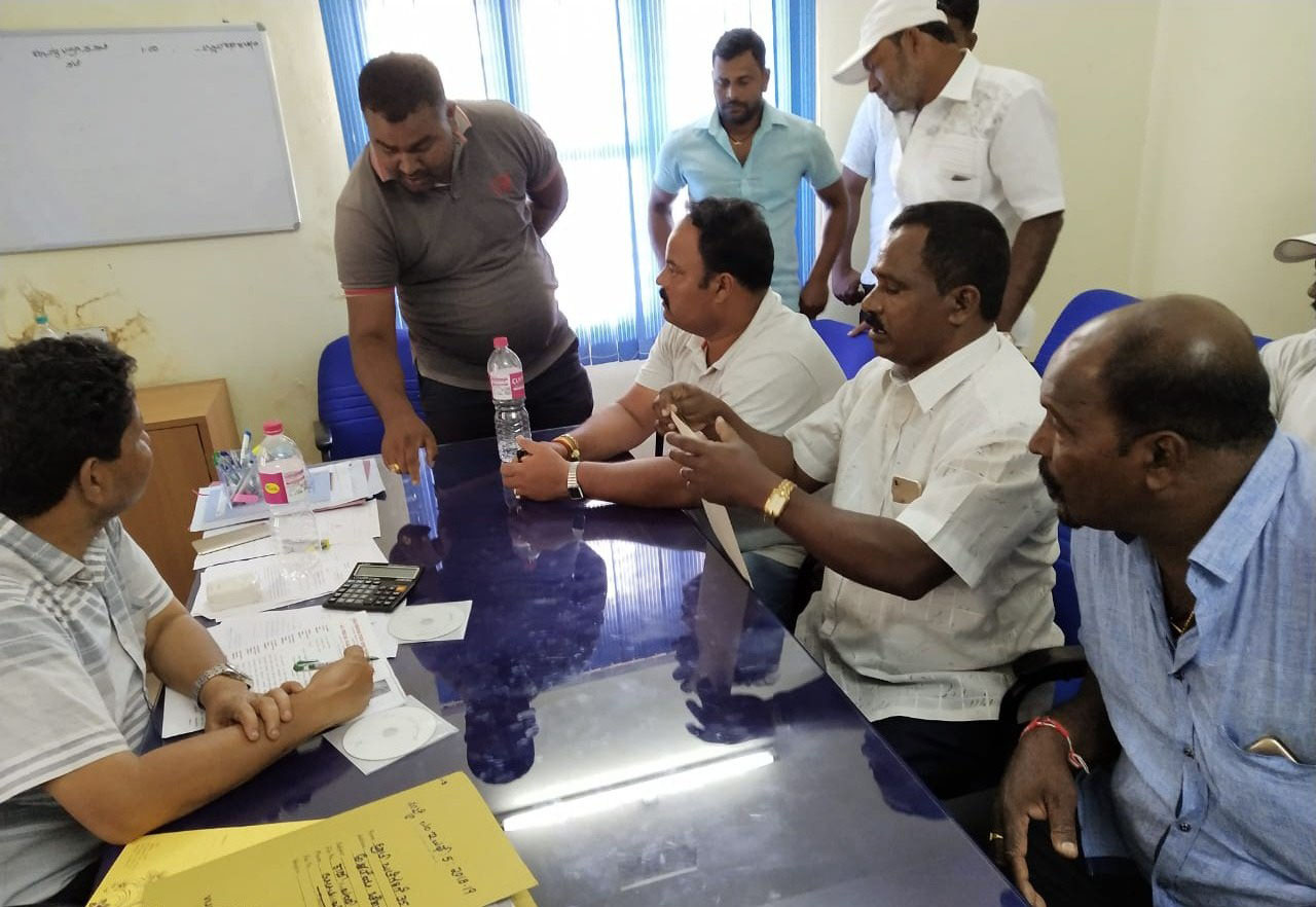 ನಾಡದೋಣಿ ಹೆಸರಿನಲ್ಲಿ ಯಾಂತ್ರಿಕೃತ ಮೀನುಗಾರಿಕೆ: ಕ್ರಮಕ್ಕೆ ಆಗ್ರಹಿಸಿ ಮನವಿ