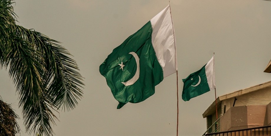 ಅಂಗಿಯಲ್ಲಿ ಪಾಕ್ ಧ್ವಜ: 11 ಮಂದಿಯ ವಿರುದ್ಧ ದೇಶದ್ರೋಹ ಪ್ರಕರಣ ದಾಖಲು