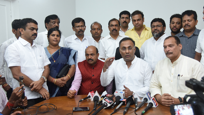 ಹಿಂಸೆಗೆ ಪ್ರಚೋದನೆ ನೀಡುತ್ತಿರುವ ಸಮಘಟನೆಗಳ ವಿರುದ್ಧ ಕೇಂದ್ರ ಸರಕಾರ ಕಠಿಣ ಕ್ರಮ ಕೊಗೊಳ್ಳಬೇಕು: ದಿನೇಶ್ ಗುಂಡೂರಾವ್‌