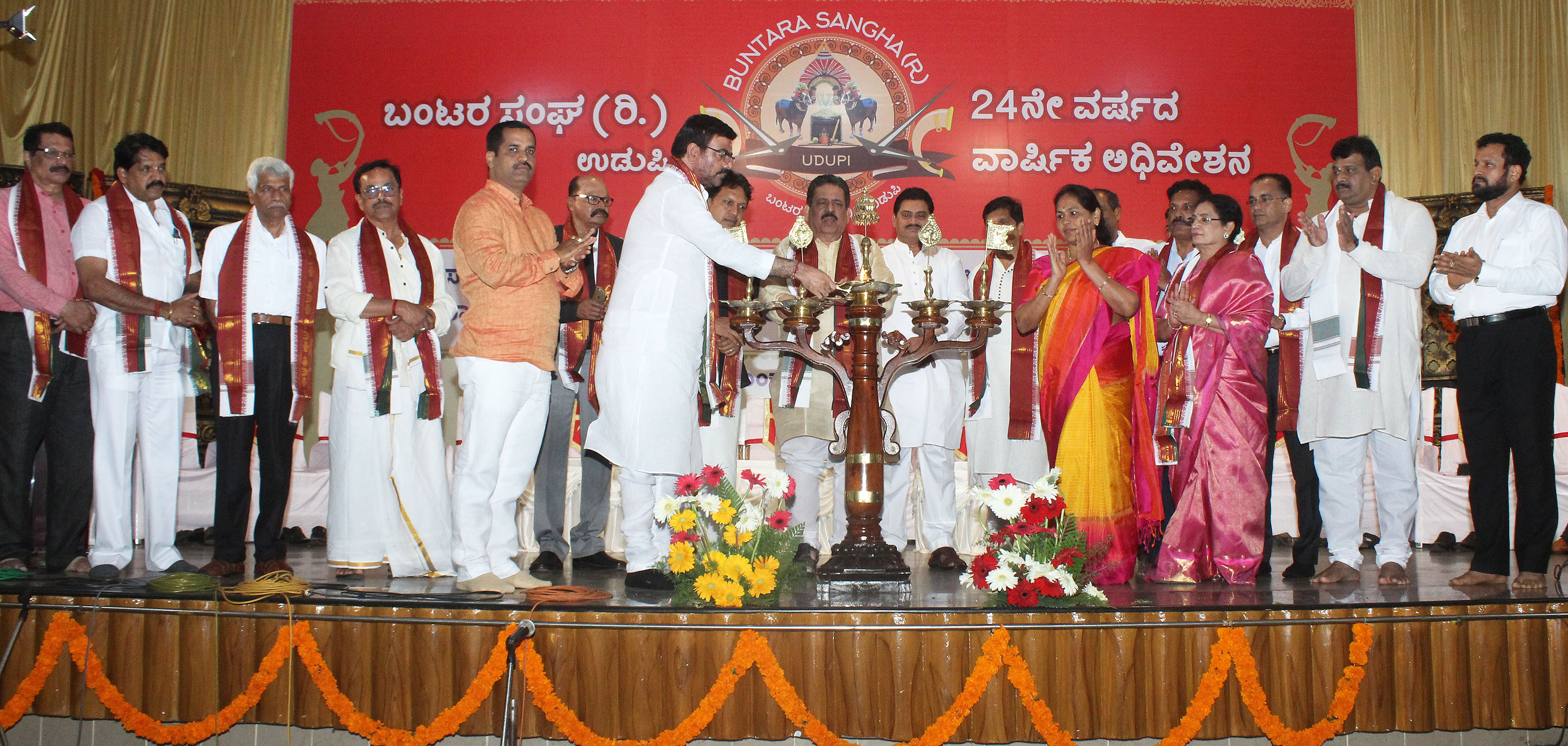 ಬಡವರ ಉದ್ಧಾರಕ್ಕೆ ಹೃದಯ ಶ್ರೀಮಂತಿಕೆ ಮುಖ್ಯ: ಪ್ರಕಾಶ್ ಶೆಟ್ಟಿ