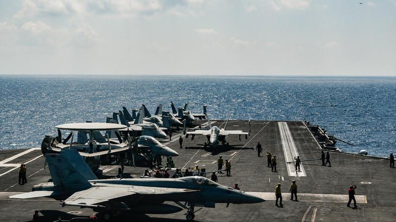 ಸಿರಿಯ ಸೇನೆಯ ಮೇಲೆ ಅಮೆರಿಕ ಯುದ್ಧ ವಿಮಾನಗಳ ದಾಳಿ