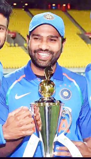 ಕೊಹ್ಲಿ ದಾಖಲೆ ಮುರಿಯುವತ್ತ ರೋಹಿತ್