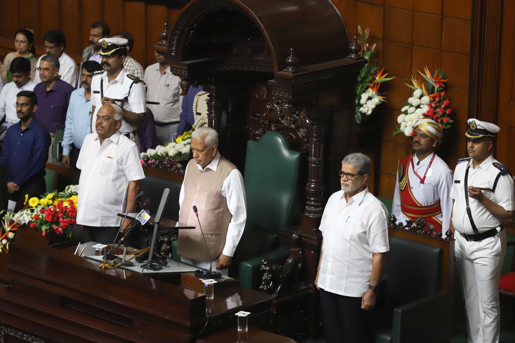 ಅಗಲಿದ ನಾಯಕರಿಗೆ ವಿಧಾನ ಪರಿಷತ್‌ನಲ್ಲಿ ಭಾವಪೂರ್ಣ ಶ್ರದ್ಧಾಂಜಲಿ