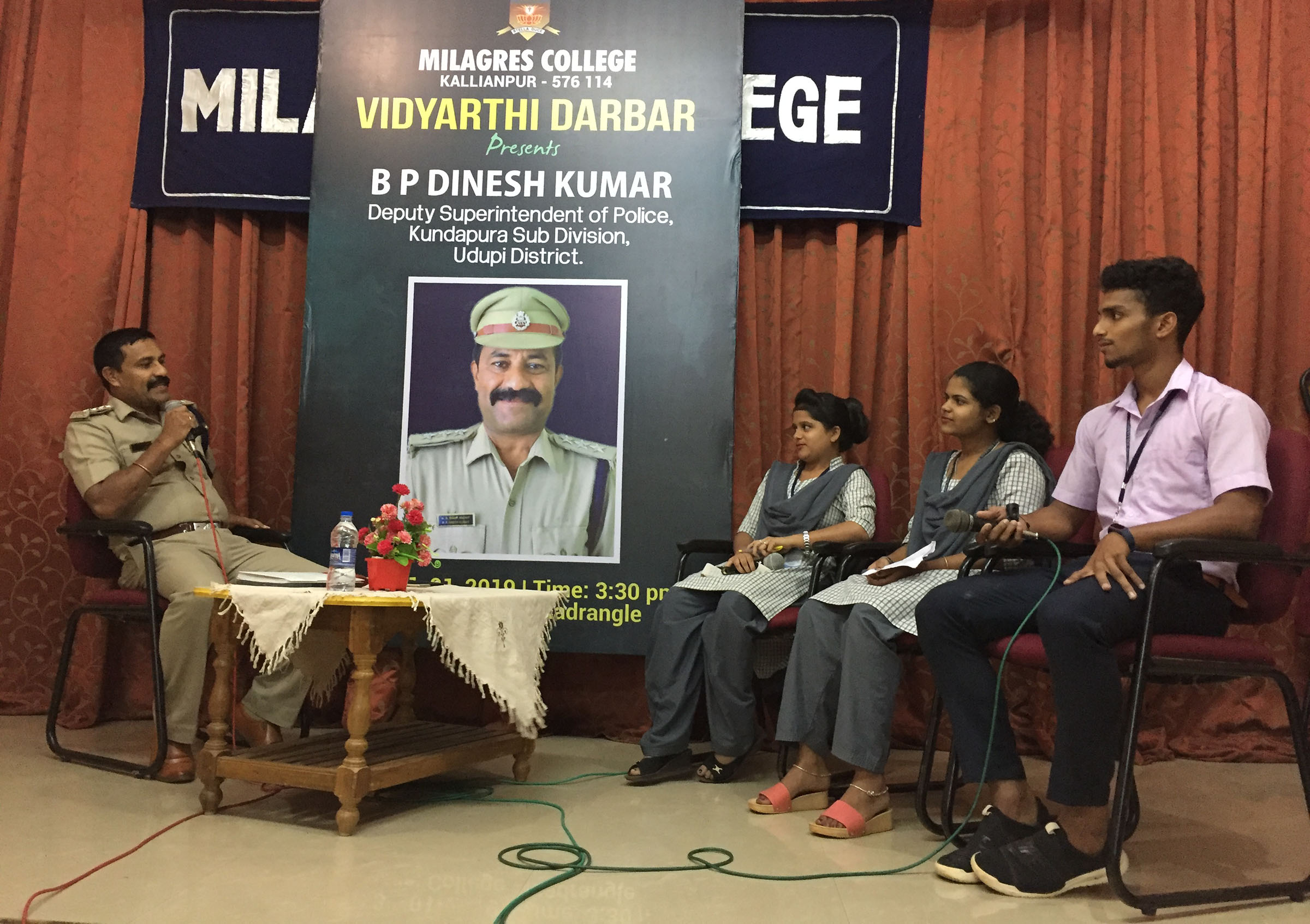 ಪ್ರತಿಯೊಬ್ಬರಿಗೂ ವೃತ್ತಿ ಗೌರವ ಅತಿಅಗತ್ಯ: ಡಿವೈಎಸ್ಪಿ ದಿನೇಶ್