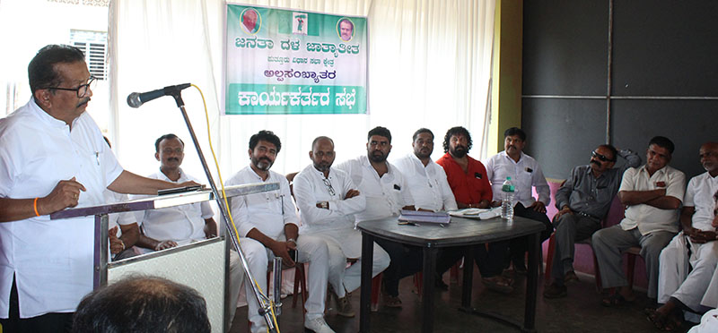 ಮೋದಿ ಅಧಿಕಾರದಲ್ಲಿ ದೇಶ ಅಪಾಯದ ಸ್ಥಿತಿಯಲ್ಲಿದೆ-ಎಂ.ಬಿ. ಸದಾಶಿವ