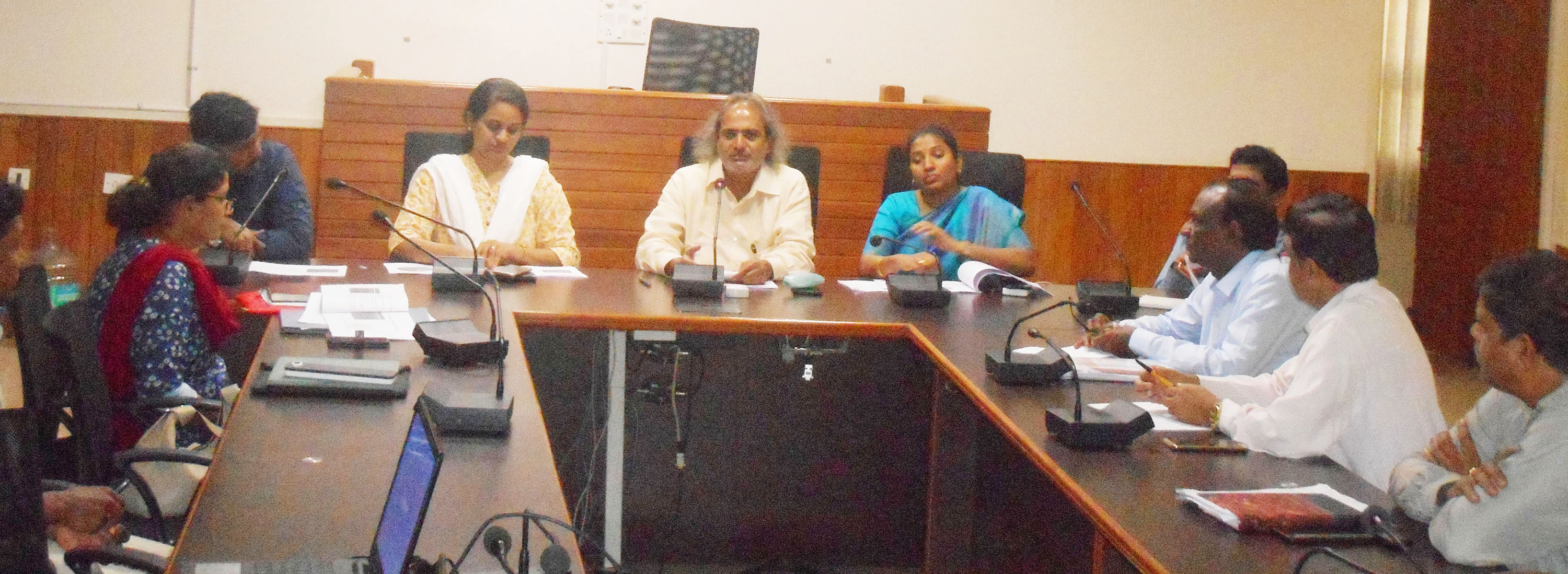 ಮಂಗನ ಕಾಯಿಲೆ ಬಗ್ಗೆ ಭಯಬೇಡ, ಎಚ್ಚರವಿರಲಿ: ಮದನ್‌ಗೋಪಾಲ್