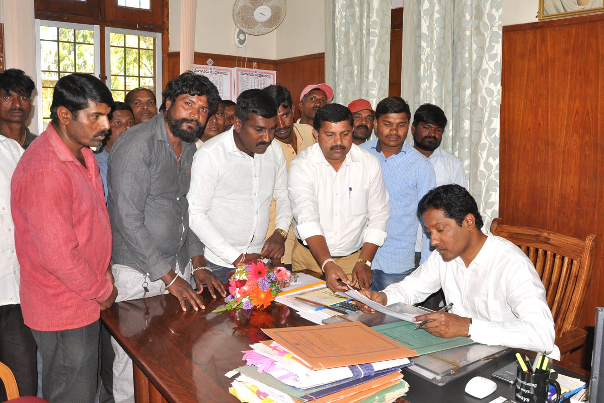 ಪರಿಶಿಷ್ಟರ ರುದ್ರಭೂಮಿ ಒತ್ತುವರಿ; ತೆರವಿಗೆ ಒತ್ತಾಯ