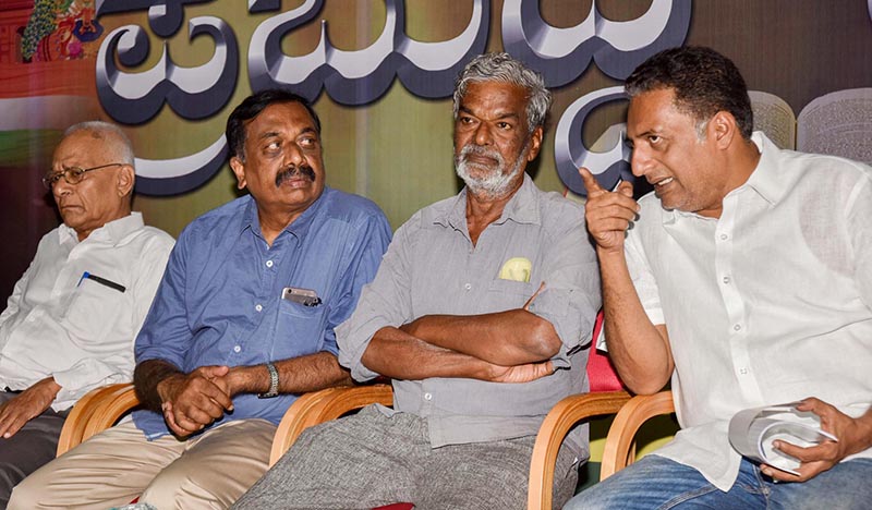 ಬಿಜೆಪಿ-ಕಾಂಗ್ರೆಸ್ ಒಂದು ನಾಣ್ಯದ ಎರಡು ಮುಖಗಳು: ಪ್ರಕಾಶ್ ರೈ