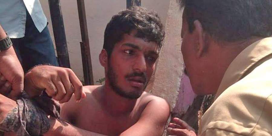 ರಸ್ತೆಯಲ್ಲೇ ಯುವತಿಗೆ ಚೂರಿಯಿಂದ ಇರಿದು ಬೆಂಕಿ ಹಚ್ಚಿದ ದುಷ್ಕರ್ಮಿ