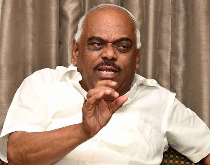 ನಾಲ್ವರು ಶಾಸಕರ ಅನರ್ಹತೆಗೆ ಶಿಫಾರಸ್ಸು: ವಿಚಾರಣೆ ಮುಂದೂಡಿದ ಸ್ಪೀಕರ್ ರಮೇಶ್ ಕುಮಾರ್