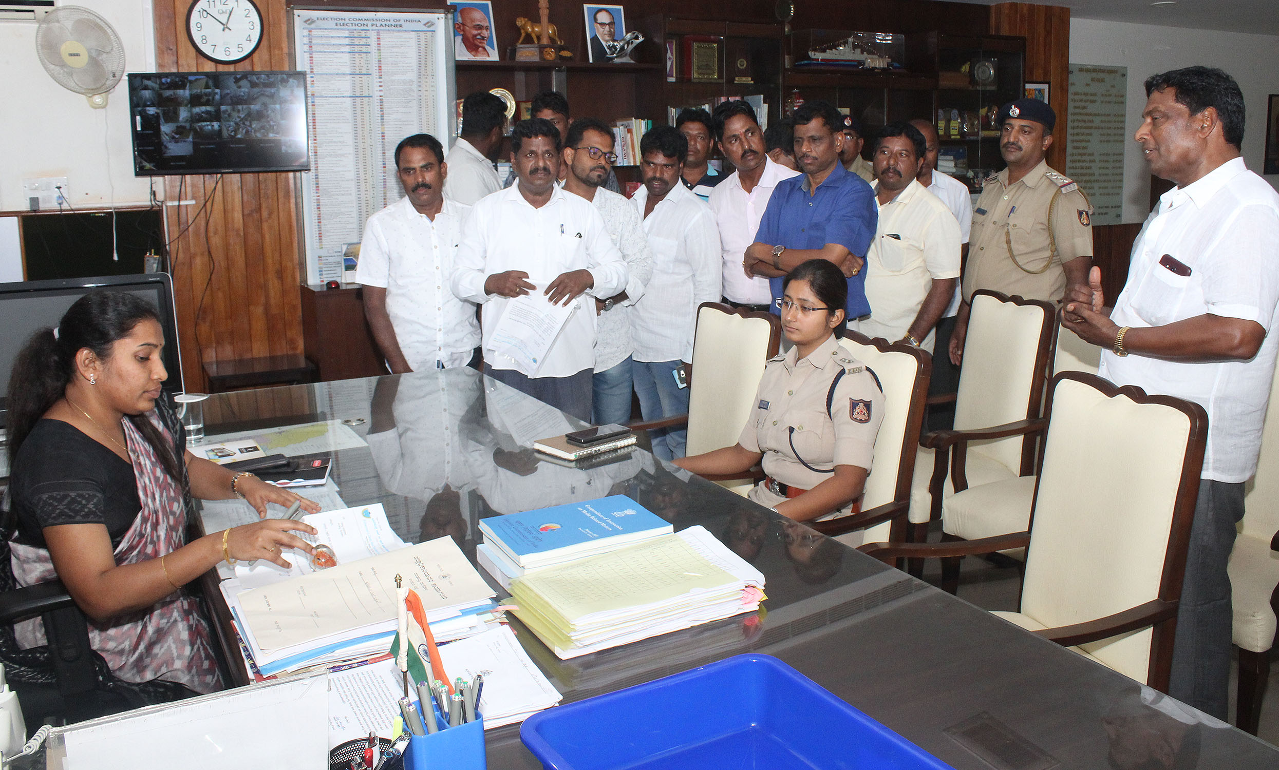 ಬೆಳಕಿನ ಮೀನುಗಾರಿಕೆ ವಿರುದ್ಧ ಕ್ರಮಕ್ಕೆ ಜಿಲ್ಲಾಧಿಕಾರಿಗೆ ಮನವಿ: ಮಲ್ಪೆ ಮೀನುಗಾರರರಿಂದ ಉಪವಾಸ ಸತ್ಯಾಗ್ರಹದ ಎಚ್ಚರಿಕೆ