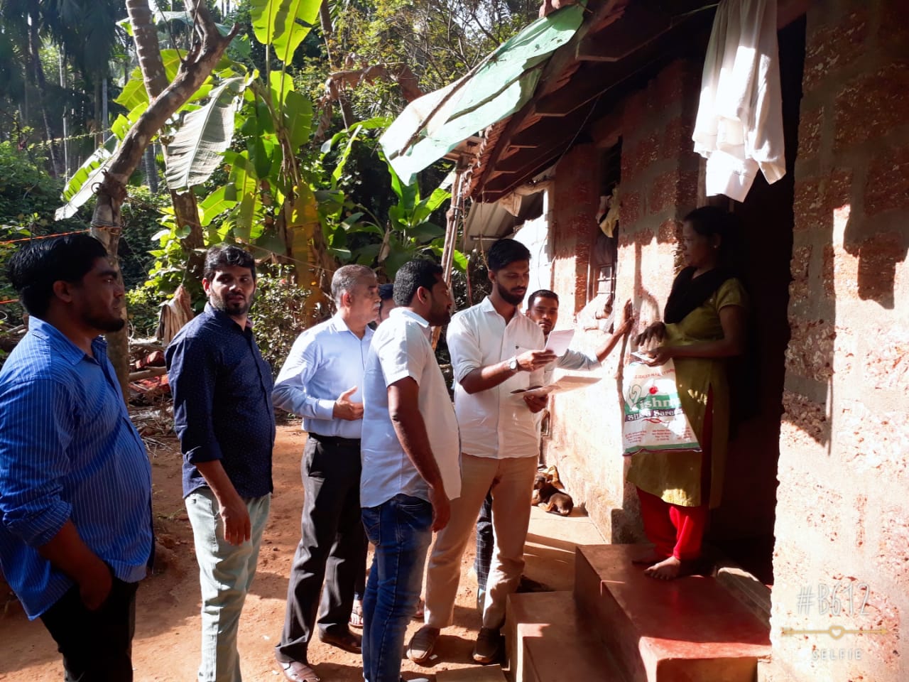 ವಿದ್ಯುತ್ ಸಂಪರ್ಕ ವಂಚಿತ ಗಿರಿಜಾ ಮನೆಗೆ ಎಸ್ಡಿಪಿಐ ಬಂಟ್ವಾಳ ನಿಯೋಗ ಭೇಟಿ